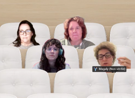 Partecipanti in una sala conferenze virtuale